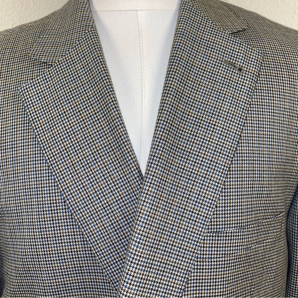 Oak Hill men gray